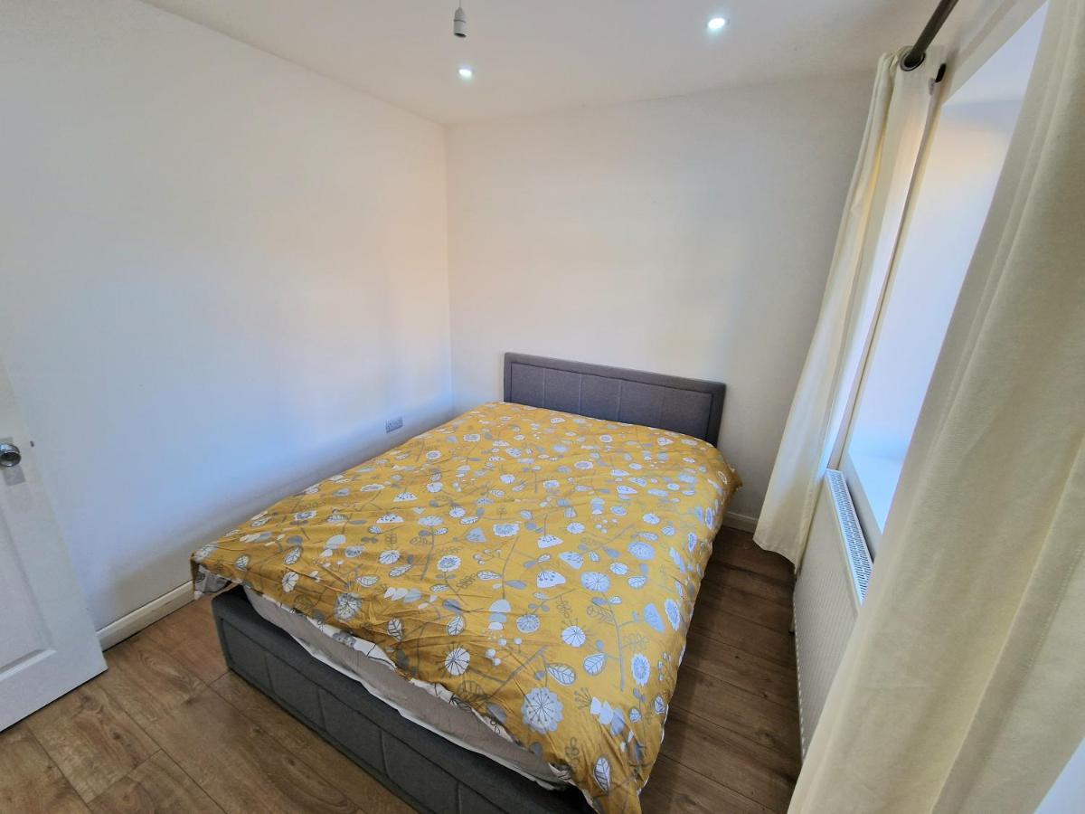 לונדון Mile End Budget Guesthouse מראה חיצוני תמונה