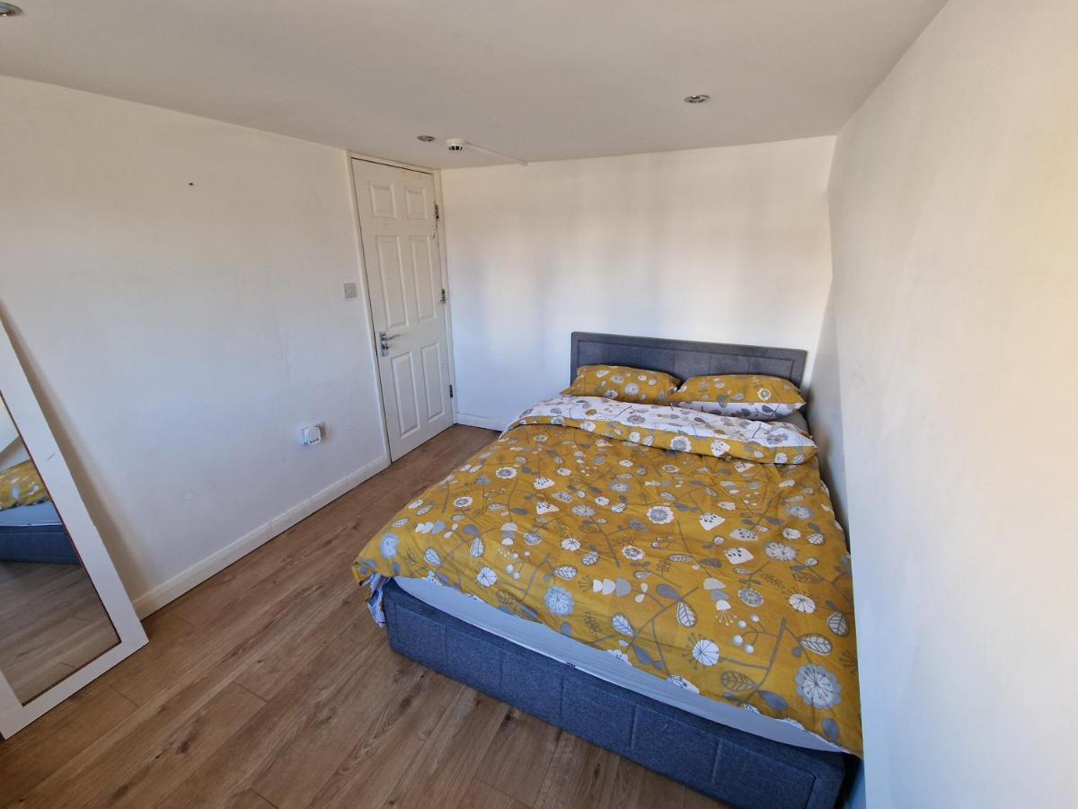 לונדון Mile End Budget Guesthouse מראה חיצוני תמונה