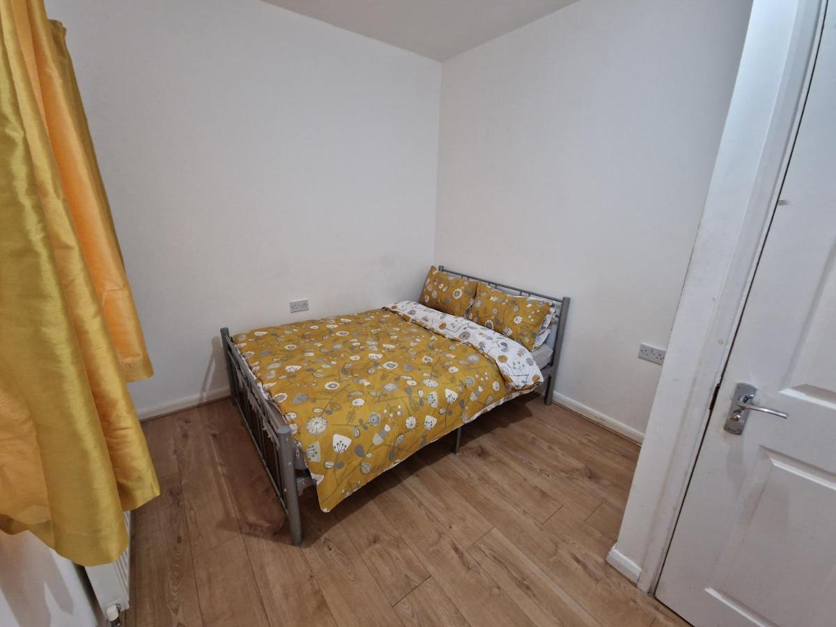 לונדון Mile End Budget Guesthouse מראה חיצוני תמונה